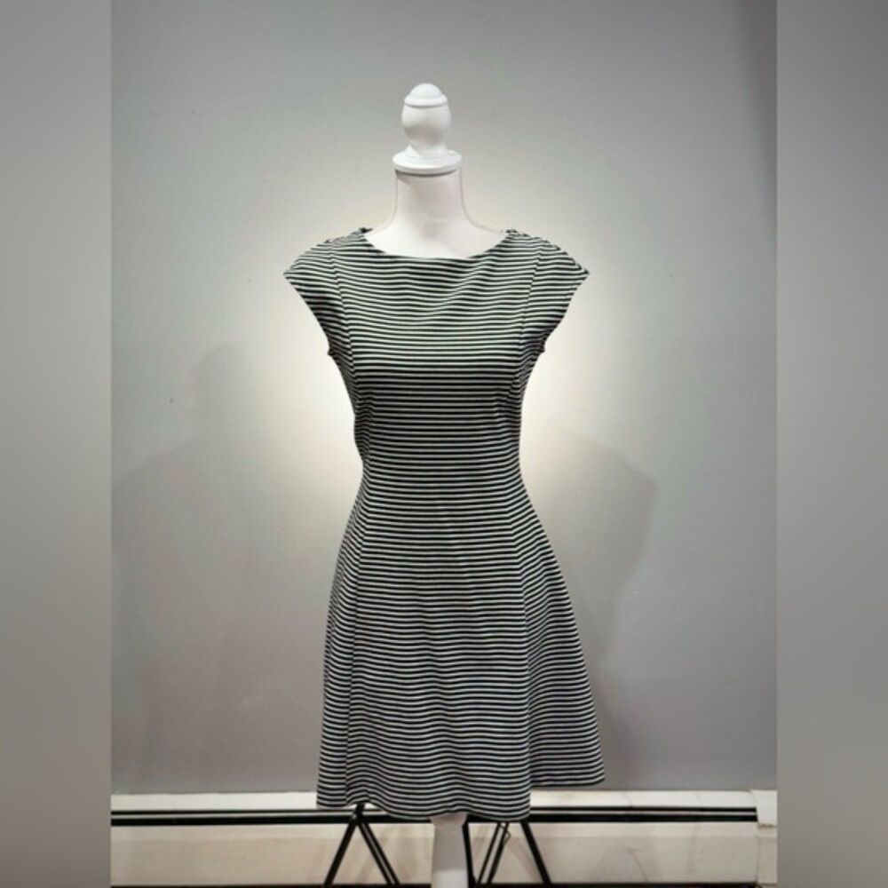 Clearout! GAP Striped A-Line Dress Size 2 GUC